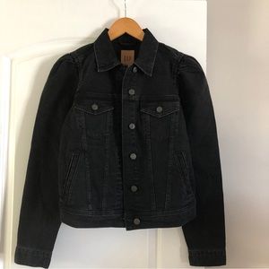 Gap puff-sleeve distressed black denim jacket - size S